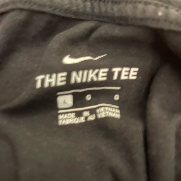NIKE TEES - Picture 3 of 3